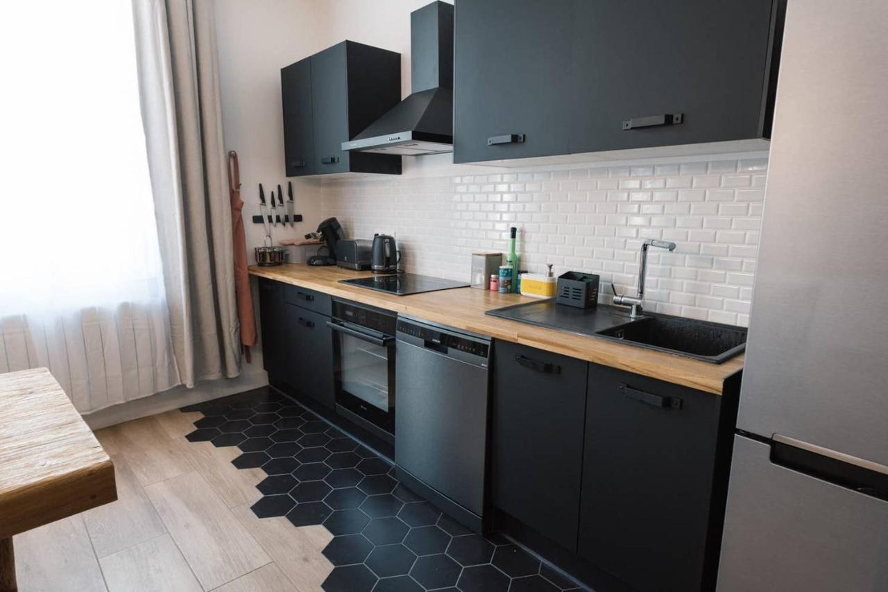 La Grande Ferte Apartment ลาโรแชล ภายนอก รูปภาพ